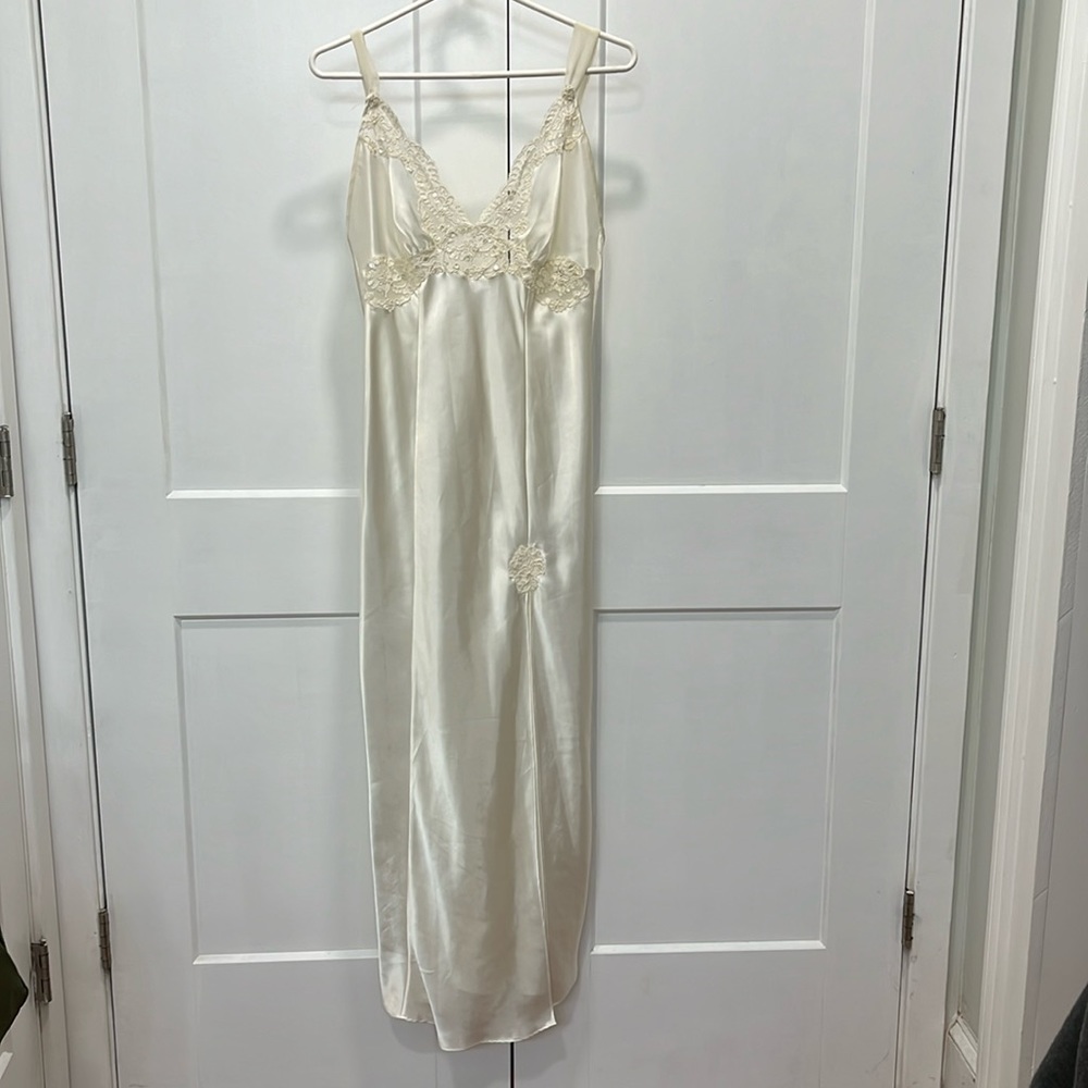 Chemise De Lingerie Victoria's Secret Noire Dentelle Transparente Avec Armatures - Taille 34B, Neuve Avec étiquette